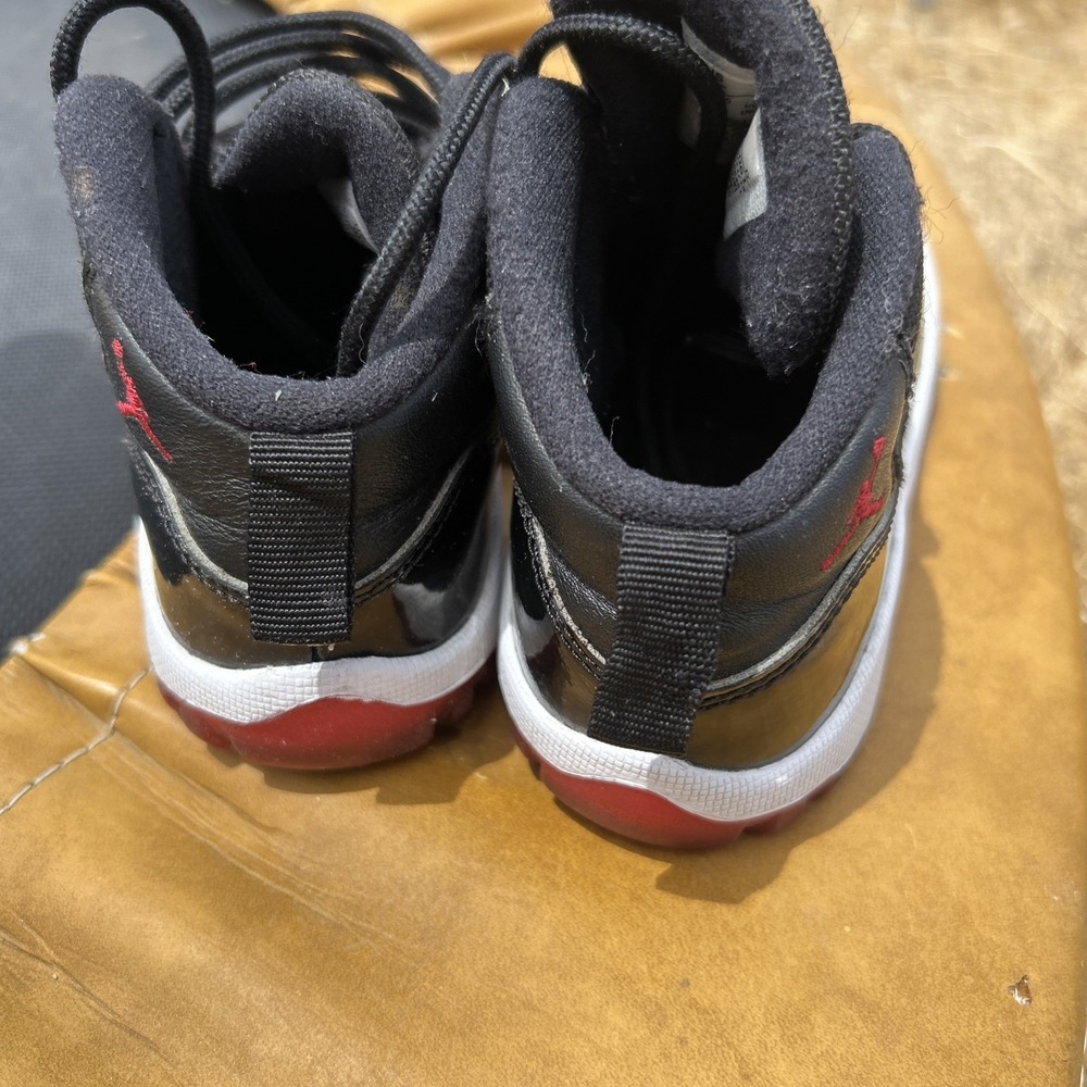 air jordan bred 11 size 8c toddler - Picture 4 of 8